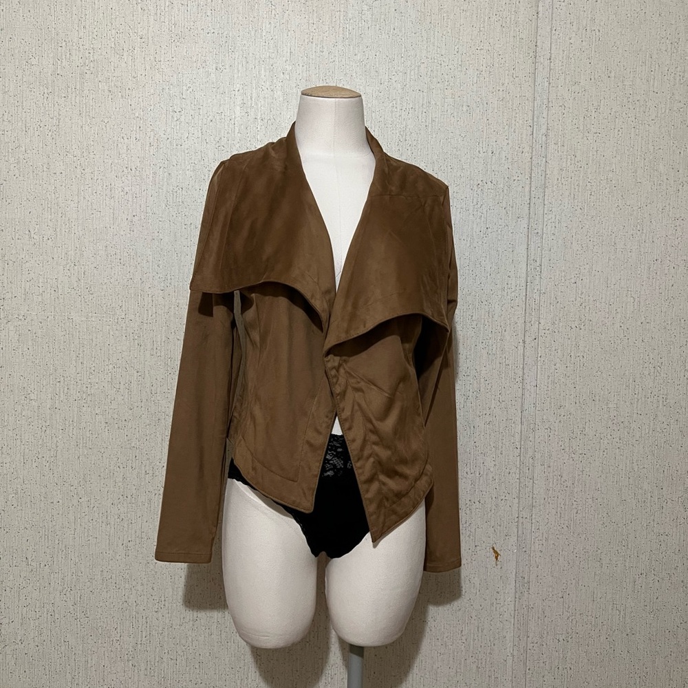 Chic Romeo & Juliet Couture Jacket Medium size, color Camel